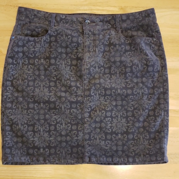 Sonoma Dresses & Skirts - Sonoma Skirt